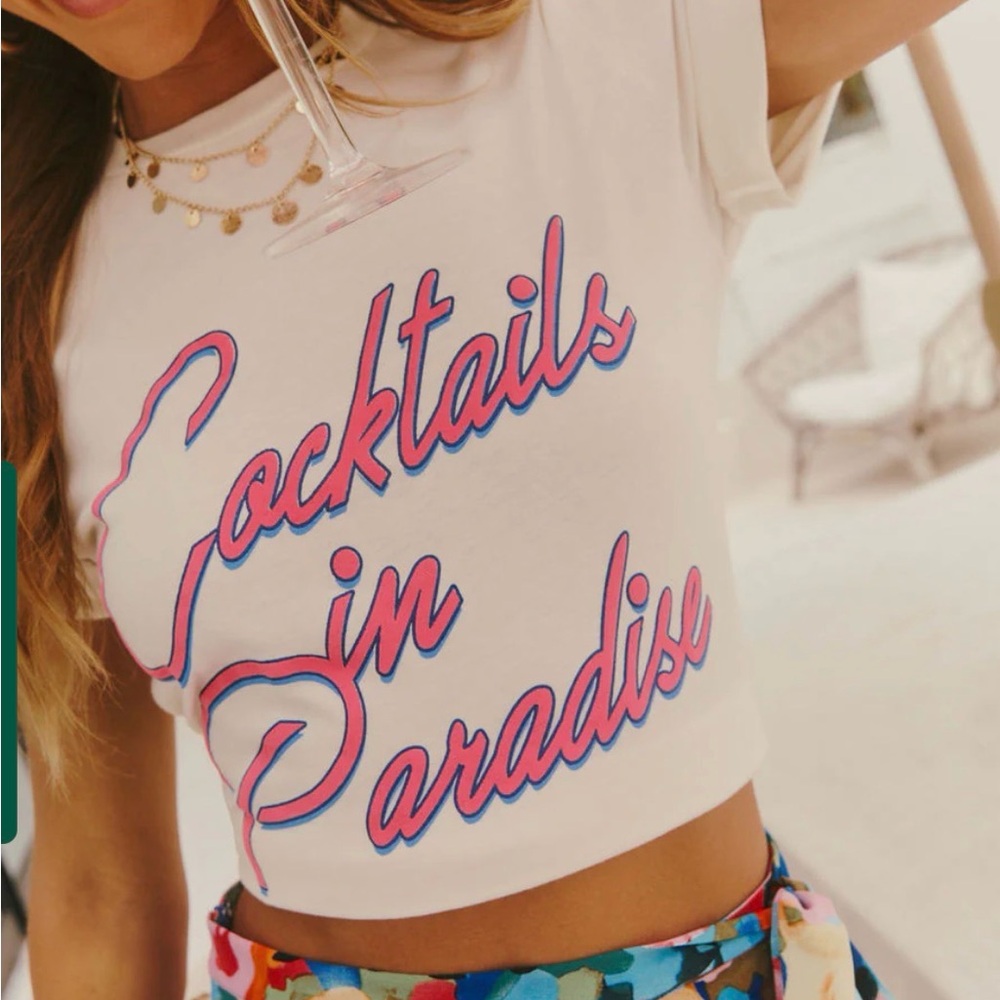 Vici White 'Cocktails in Paradise' Tee - Size L NWOT